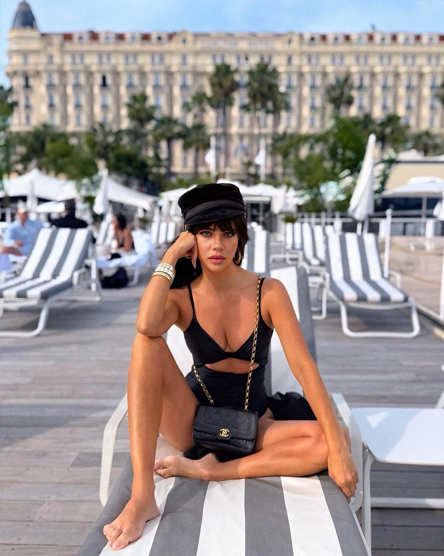 White and Gold Diamond Pattern Metal Bracelet